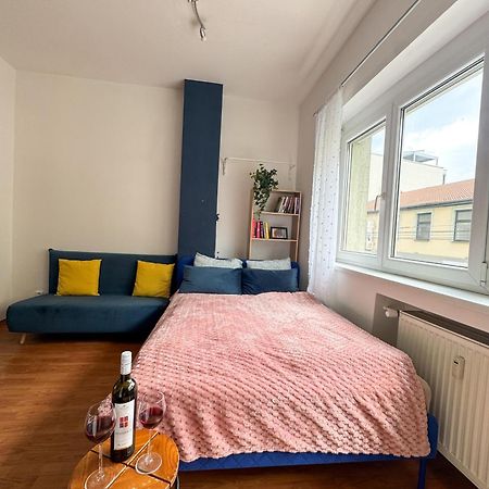 Old Town Cozy Studio In City Center Bratislava Bagian luar foto