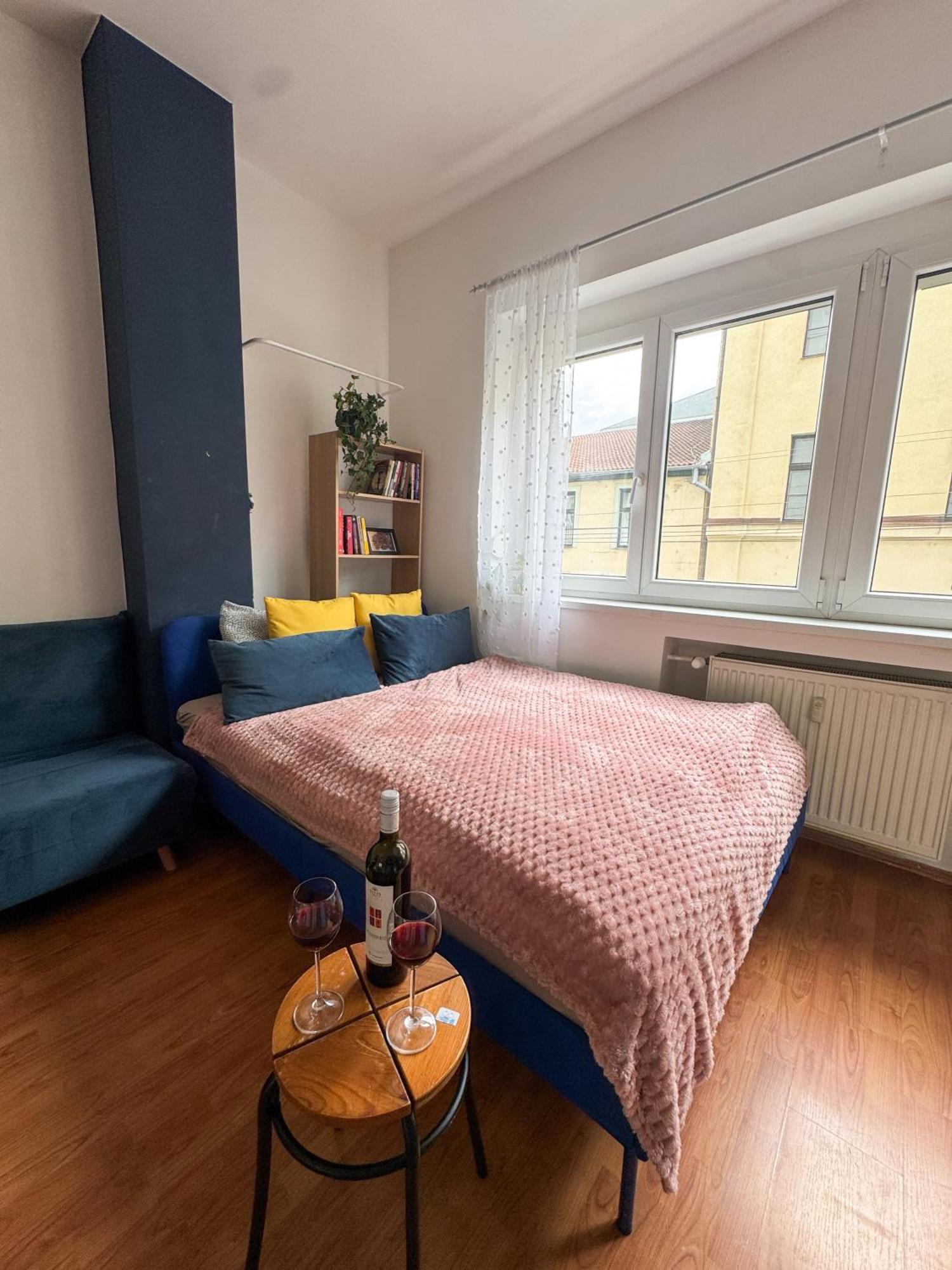 Old Town Cozy Studio In City Center Bratislava Bagian luar foto